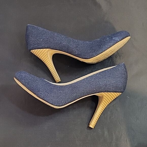 KELLY &KATIE DENIM JEAN MATERIALS ROUND TOE HEEL PUMP - Picture 10 of 15